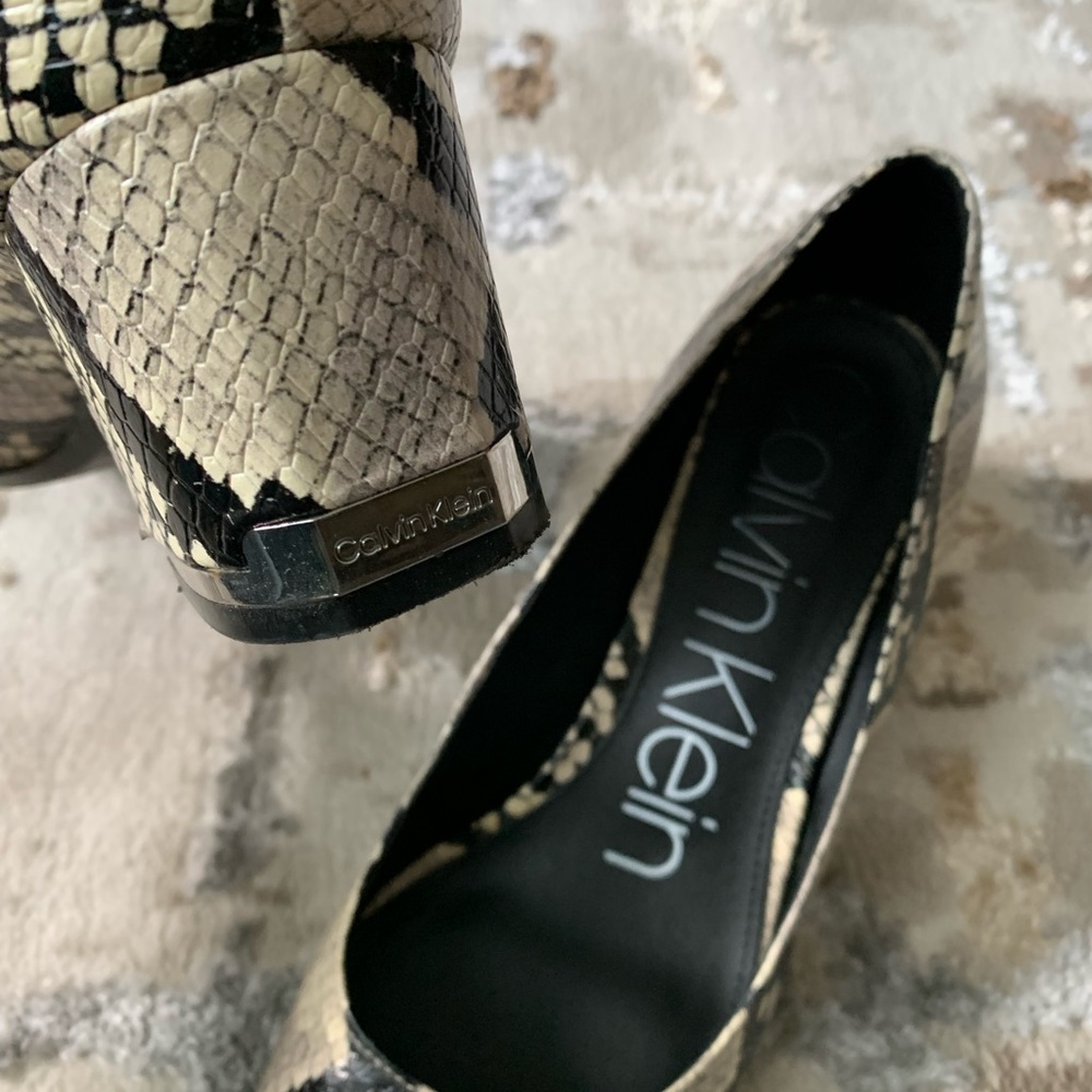Calvin Klein Shoes - Picture 4 of 4